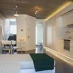 Sleek And Duplex House In Beyoglu