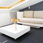 Sleek And Duplex House In Beyoglu アパート *