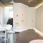 Sleek And Duplex House In Beyoglu アパート イスタンブール